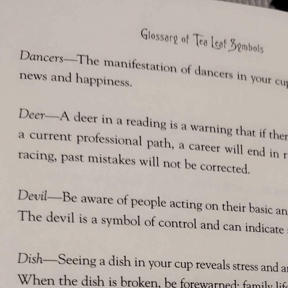 📚 Reading the Leaves: An Intuitive Guide to the Ancient Art and Modern... - Picture 9 of 9